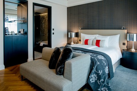 HOTEL SCHWEIZERHOF BERN - Photo 21