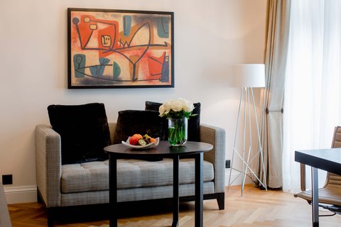 HOTEL SCHWEIZERHOF BERN - Photo 26