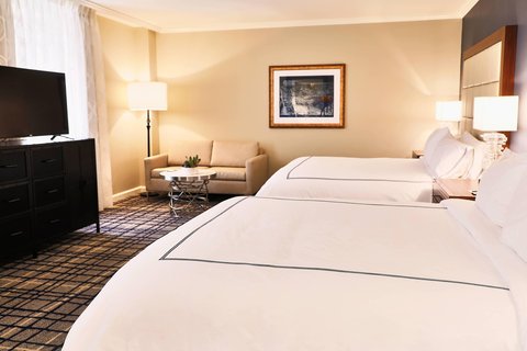 THE ADOLPHUS - Photo 25