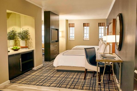 THE ADOLPHUS - Photo 26