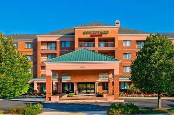 Courtyard by Marriott Dulles Town Center