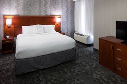  - Courtyard by Marriott Valencia - I-5, Exit 172