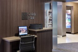  - Courtyard by Marriott Valencia - I-5, Exit 172