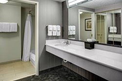  - Courtyard by Marriott Westlake - I-90, Exit 159