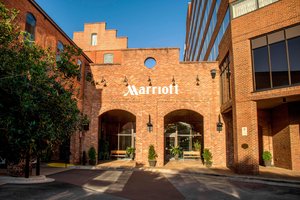 marriott columbus hotel ga downtown entrance georgia