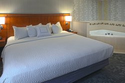 - Courtyard by Marriott Hotel Hamilton