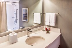  - Marriott Hotel Burlington - I-95, Exit 51