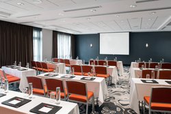  - Residence Inn by Marriott Downtown Burbank - I-5, Exit 146A