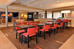  - Courtyard by Marriott Hotel LBJ at Josey Dallas