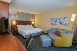  - Courtyard by Marriott Hotel Raynham