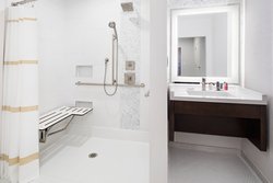  - Marriott Hotel Del Mar San Diego - I-5, Exits 33 & 33B