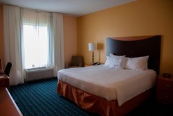  - Fairfield Inn & Suites by Marriott Bedford - I-70 & I-76, Exit 146