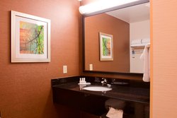  - Fairfield Inn & Suites by Marriott Bedford - I-70 & I-76, Exit 146