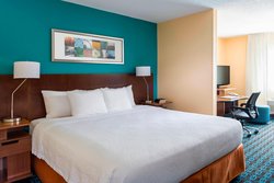  - Fairfield Inn & Suites by Marriott Naperville