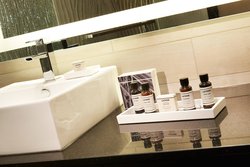  - Metropolitan at the 9 Hotel Cleveland - I-90, Exit 172A & 173A