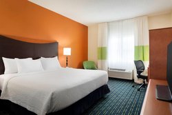  - Fairfield Inn & Suites by Marriott Champaign - I-74, Exit 182