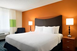  - Fairfield Inn & Suites by Marriott Champaign - I-74, Exit 182