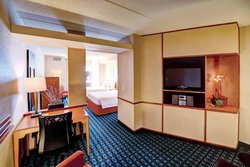  - Fairfield Inn & Suites by Marriott Weston