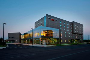 springhill suites denver downtown marriott tripadvisor extras difference hotel exterior
