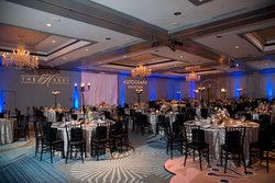  - Henry Hotel Dearborn