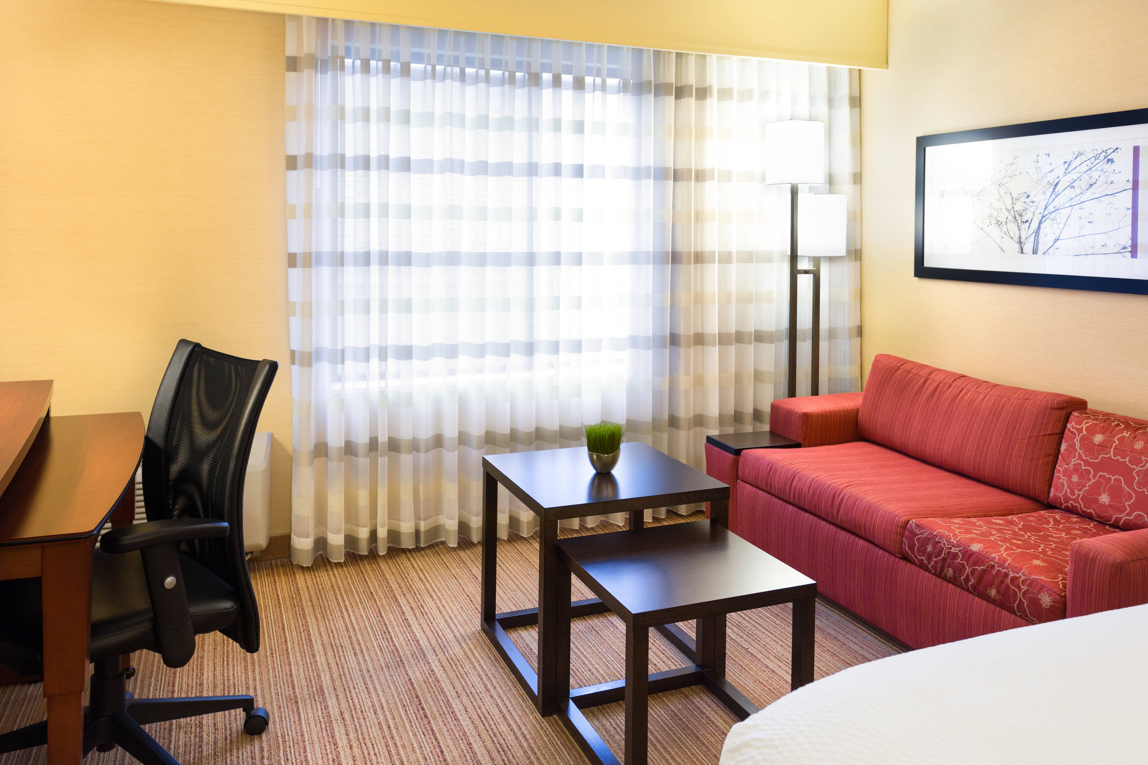 King Guest Room - Sitting Area