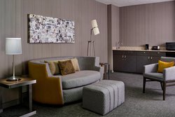  - Courtyard by Marriott Hotel Downtown Grand Rapids - I-196, Exit 77C