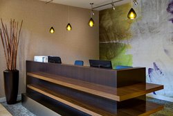  - Courtyard by Marriott Hotel Downtown Grand Rapids - I-196, Exit 77C