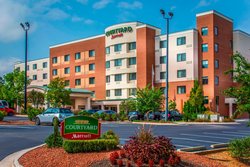  - Courtyard by Marriott Airport Greensboro - I-40, Exit 210