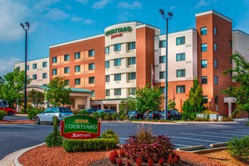 Courtyard by Marriott-Greensboro Airport