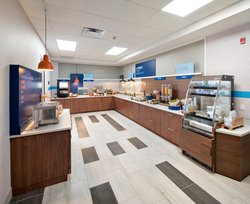  - Holiday Inn Express North Red Deer