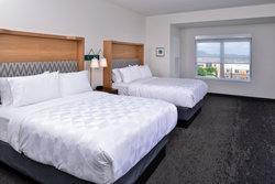  - Holiday Inn & Suites Farmington Hills