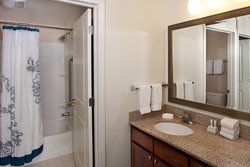  - Residence Inn by Marriott Holtsville - I-495, Exit 62