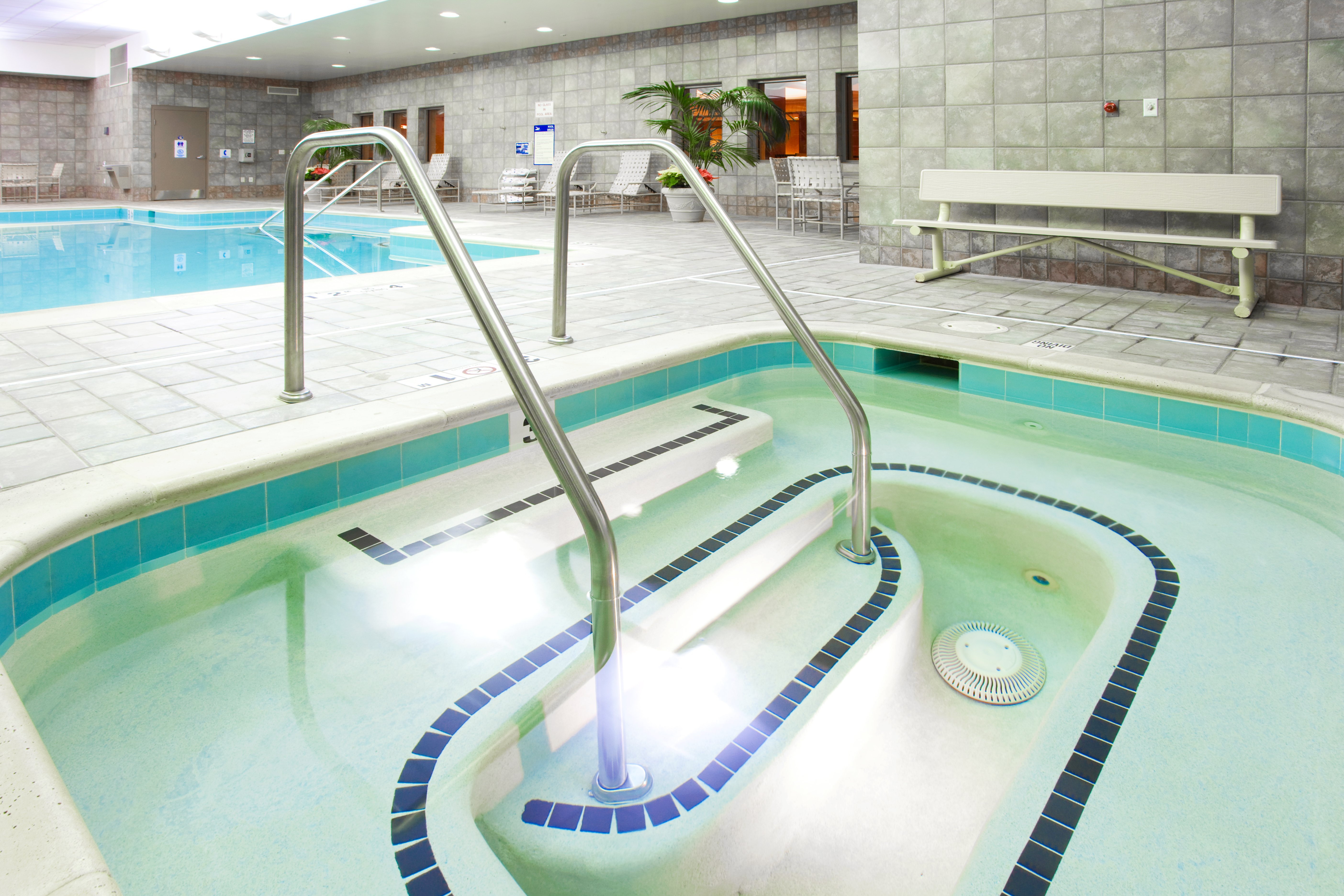 Whirlpool Spa oversized located next to Beautiful Hagerstown Pool