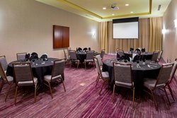  - Courtyard by Marriott Maple Grove - I-94 & I-694, Exit 28