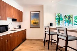  - Courtyard by Marriott Hotel Marathon