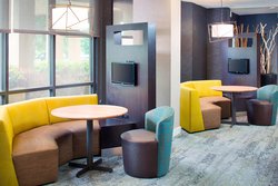  - Courtyard by Marriott Hotel Airport Roanoke - I-581, Exit 3W