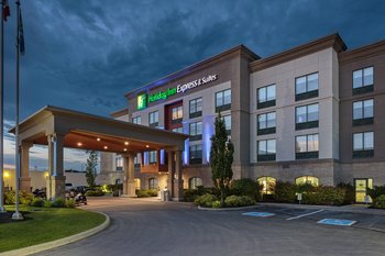 Holiday Inn Express Hotel & Suites