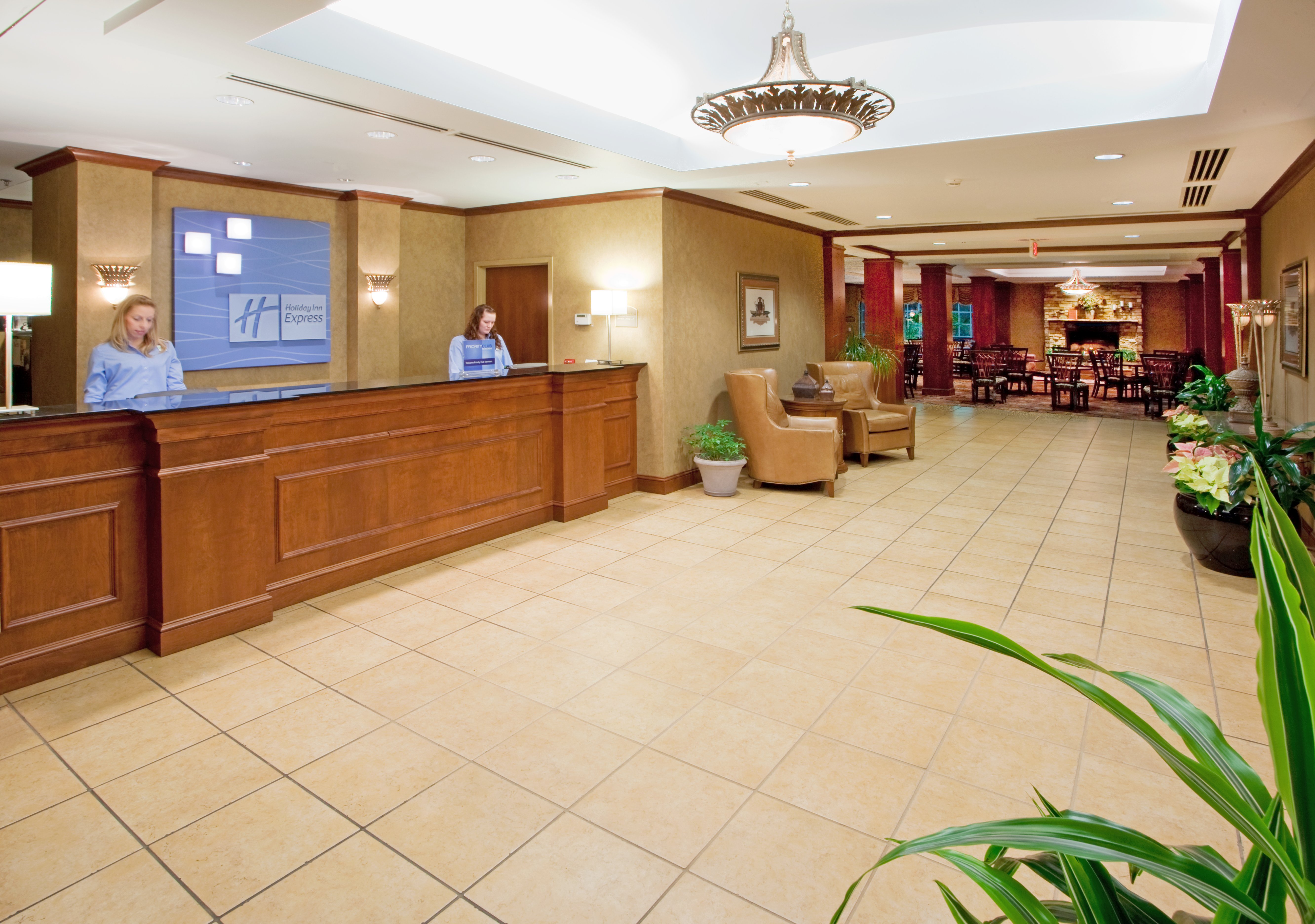 Hotel front entrance lobby Hagerstown 