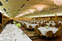  - Crowne Plaza Hotel Airport Louisville - I-65, Exit 131B