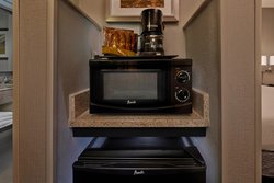  - Courtyard by Marriott Warwick - I-95, Exit 31C