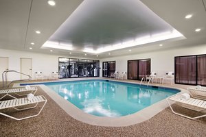 courtyard airport louis hotel st bridgeton marriott