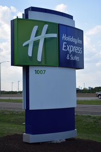 Holiday Inn Express Suites West Memphis  See Discounts