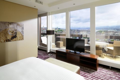 ZURICH MARRIOTT HOTEL - Photo 33