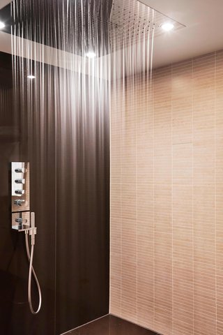 ZURICH MARRIOTT HOTEL - Photo 39