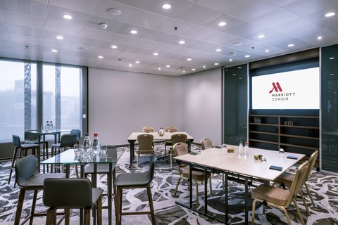 ZURICH MARRIOTT HOTEL - Photo 66