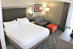  - Holiday Inn Express Woodstock - I-81, Exit 283