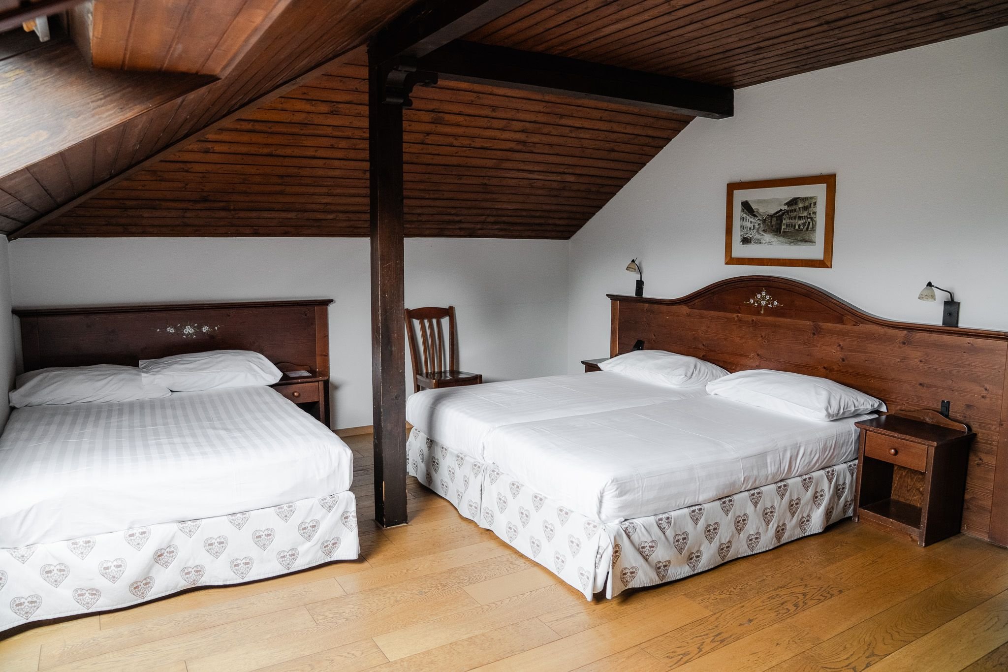 HOTEL DE GRUYERES-guestroom-Family room.jpg