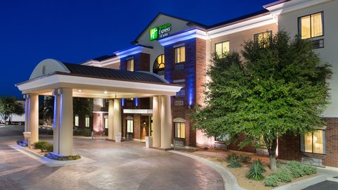 Holiday Inn Express/Suites Midland Loop