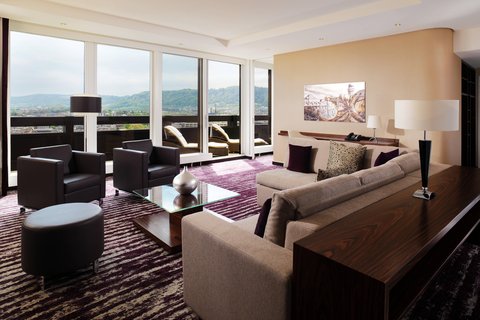 ZURICH MARRIOTT HOTEL - Photo 31