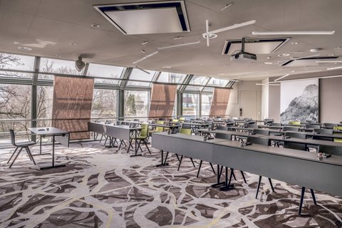 ZURICH MARRIOTT HOTEL - Photo 72